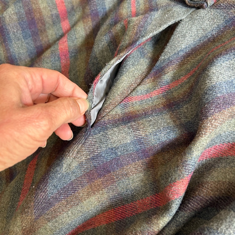 Vintage Wool Plaid Circle Wrap Skirt Gray Background Large -Darling! - Picture 6 of 10